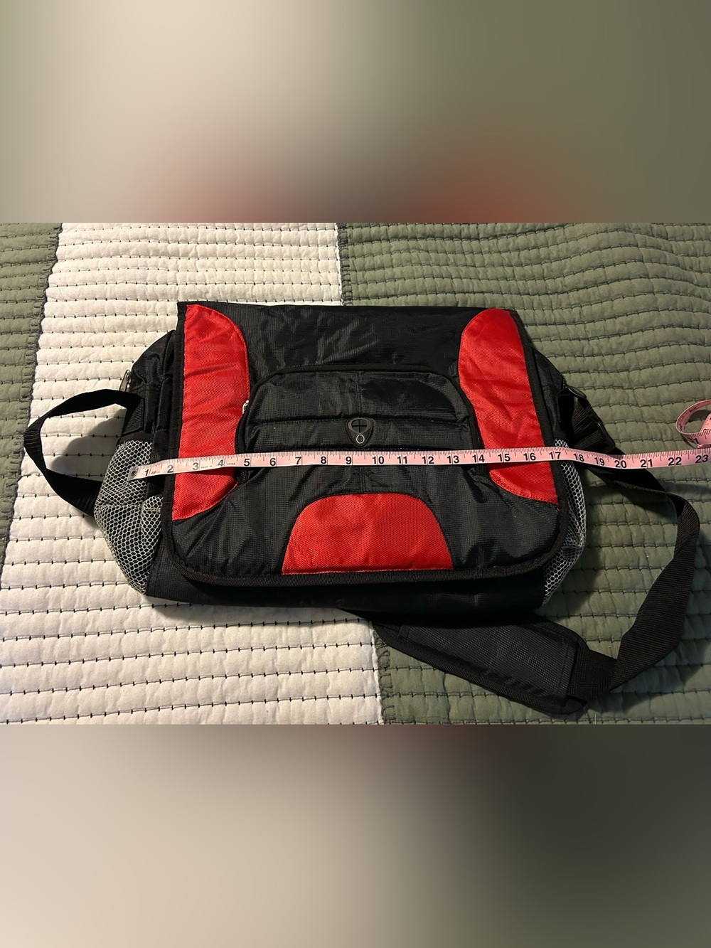 Laptop / computer, protecting black and red nylon messenger bag.